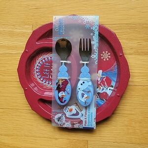 NWT Disney Plate & Flateware - Olaf Frozen Adventure